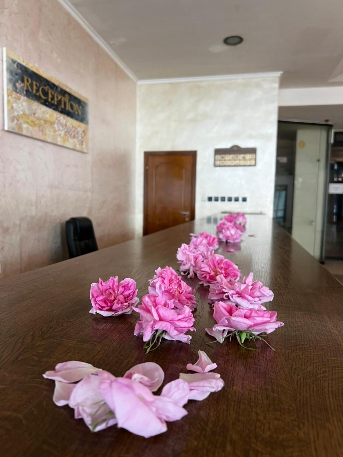 Хотел Казанлък Buitenkant foto