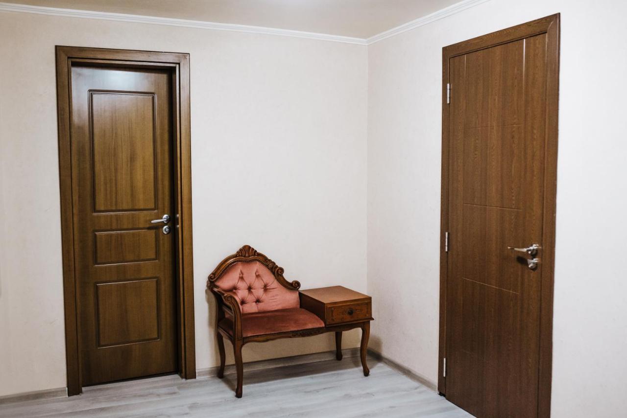 Хотел Казанлък Buitenkant foto